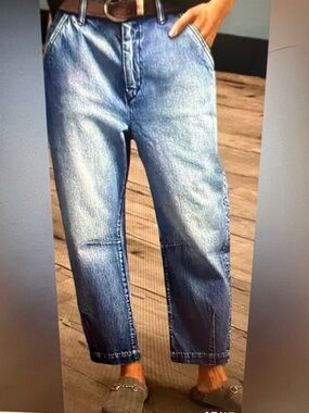 Flamingals light wash, stitch, detail, midrise barrel leg jeans 2XL 14/16